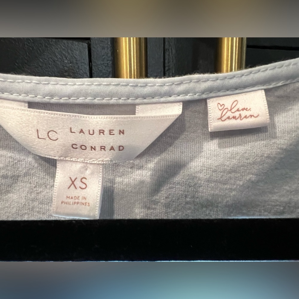 LC Lauren Conrad light baby blue swiss dot short sleeve top Size XS - Picture 2 of 5